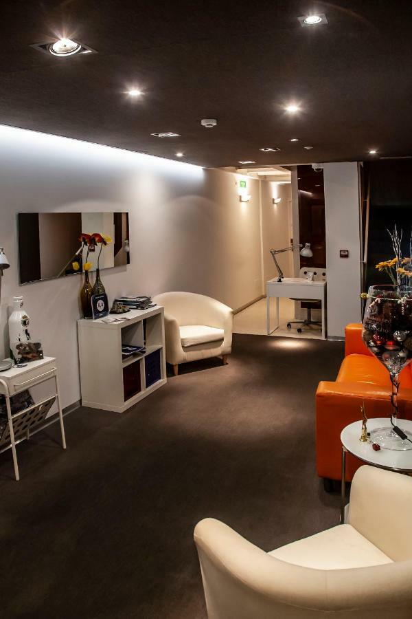 Maria Salome Aparthotel Burgos Exterior photo
